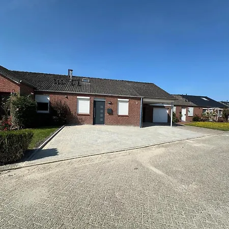 Am Waldrand Ferienhaus